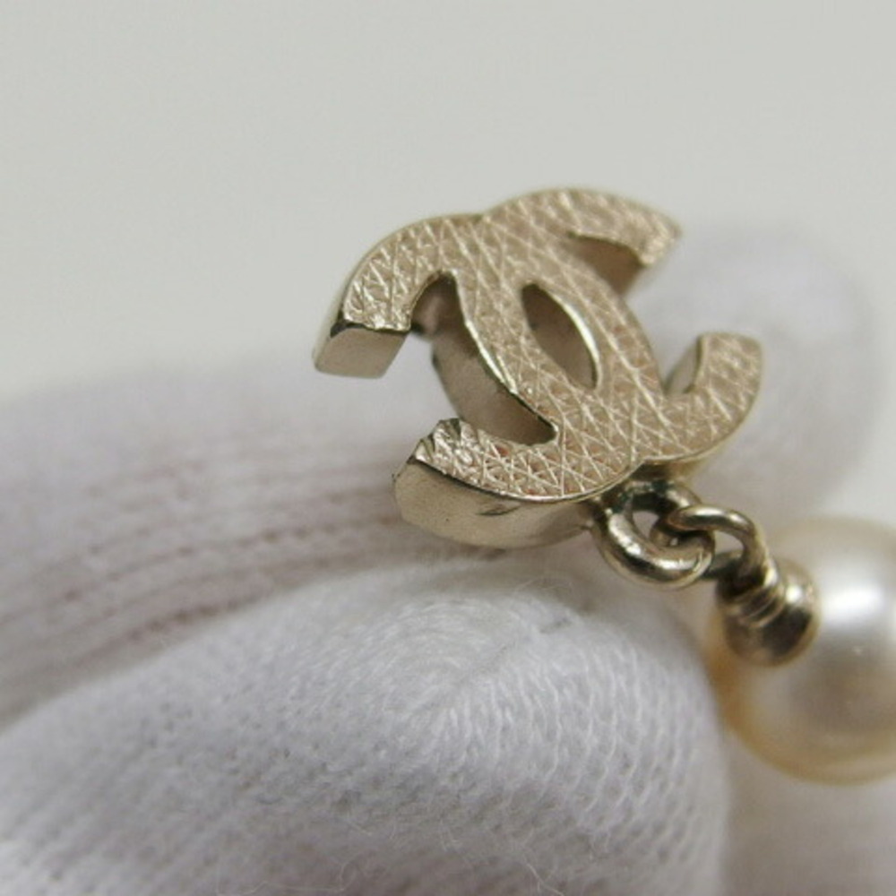 CHANEL Earrings - Picture 6 of 11